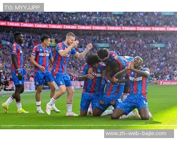 瑞天空报道：格拉斯纳渴望执教拜仁水晶宫新合同或含解约条款