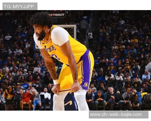 文班在季前赛频繁失误米奇称其为尝试新打法与阵容磨合的必要过程