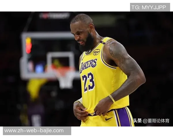 老詹被cue瞬间引发小卡幽默回应杯中轩尼诗引发媒体热议 老詹被cue瞬间引发小卡幽默回应杯中轩尼诗引发媒体热议