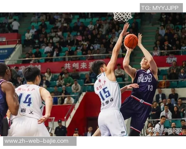 杨瀚森逐渐融入球队轮换阵容连续两场出战时间超13分钟表现待提升